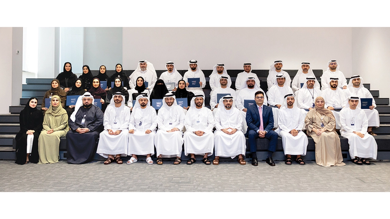 تخريج دفعة جديدة من برنامج “قيادات المستقبل” في بلدية دبي